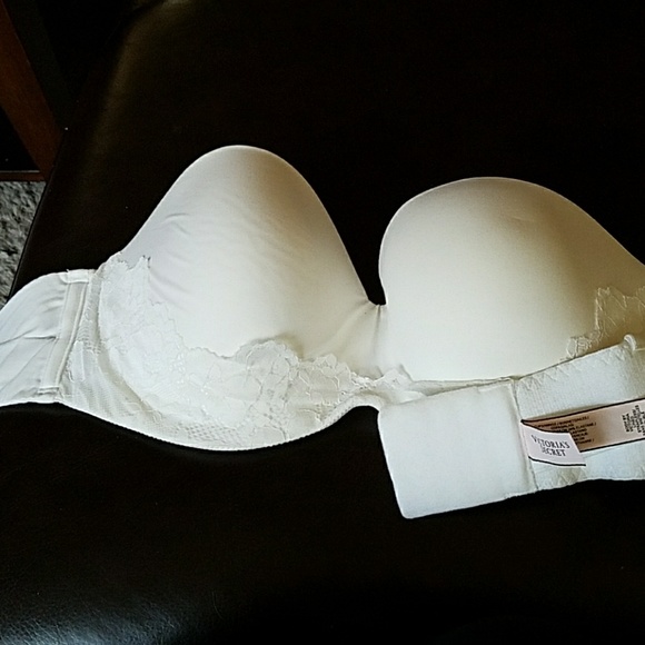 Victoria's Secret Intimates & Sleepwear Victoria Secrets Bra Nwot